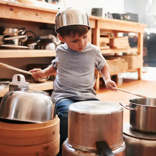 stellenangebot-hauswirtschaft-nanny-familienglück