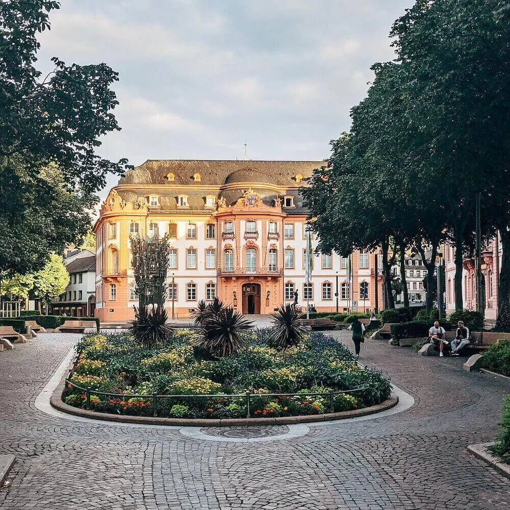 Karlsruhe Baden Württemberg Erzieherin Nanny native englisch Teilzeit Kinderbetreuung für Privathaushalt gesucht Karlsruhe Baden Württemberg Erzieherin Nanny native englisch Teilzeit Kinderbetreuung für Privathaushalt gesucht